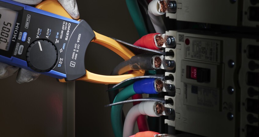 HIOKI CM4375 AC/DC Clamp Meter 4 HIOKI CM4375 AC-DC Clamp Meter contoh gambar