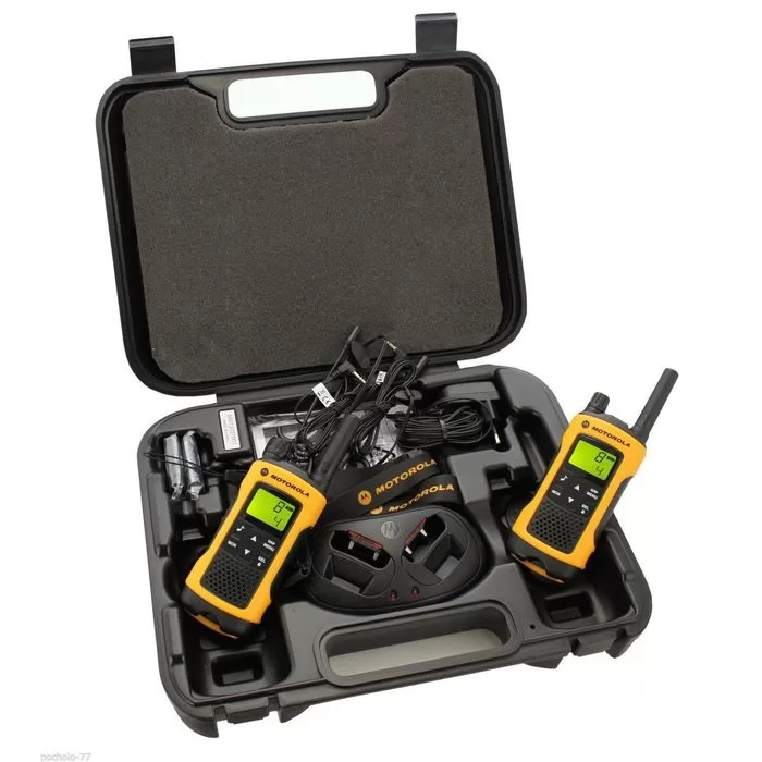 Motorola T80 Walkie Talkie 5 Motorola T80 Walkie Talkie